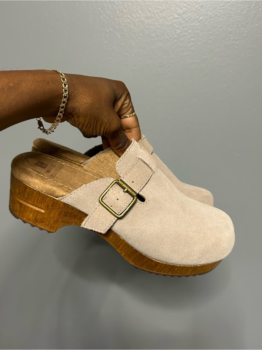 White Mountain Suede Clog Mules – Women's Size 7